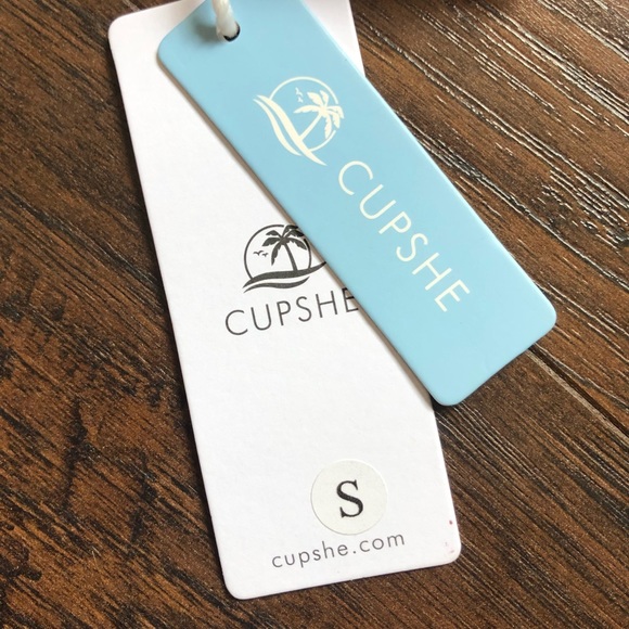 Cupshe HOT PINK bikini,swimsuit,bathing suit top - Picture 5 of 5